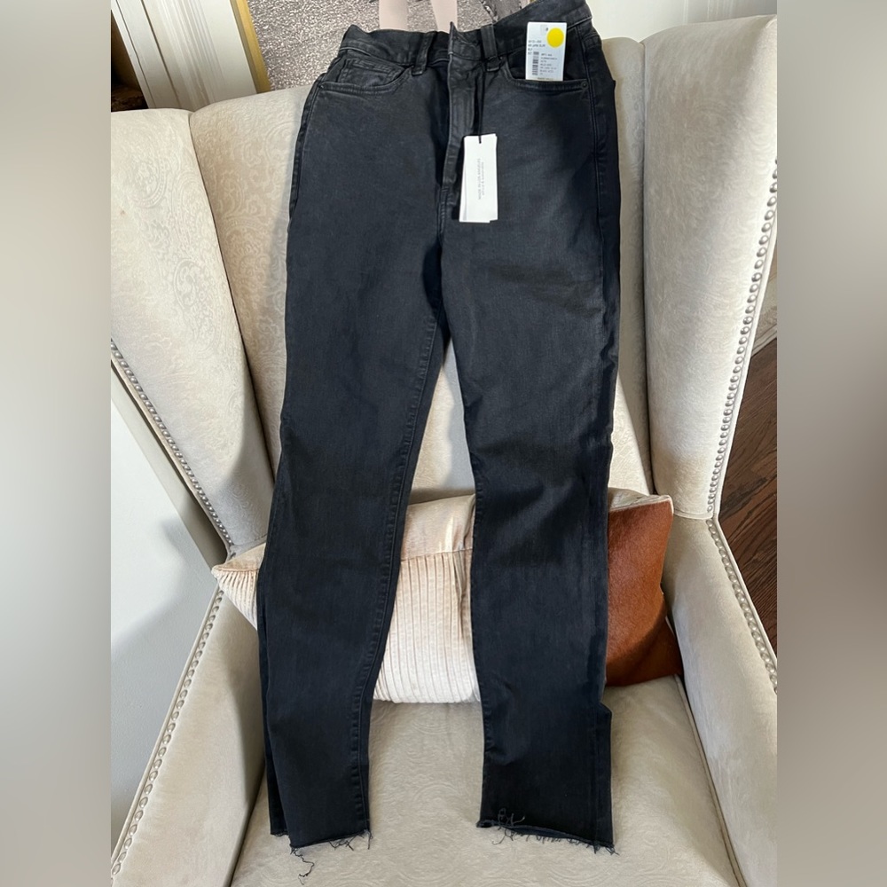 Le jeans size 25 new with tags high waisted super stretchy
